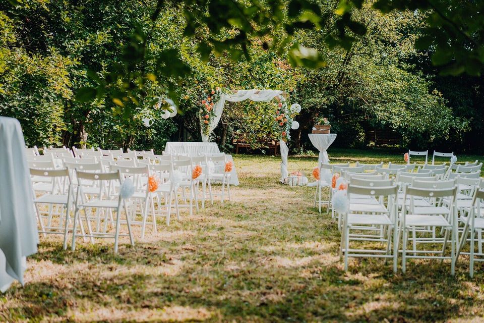 Tisch Klapptisch Vintage Hochzeit Stühle mieten leihen Vermietung in Sommerhausen Main