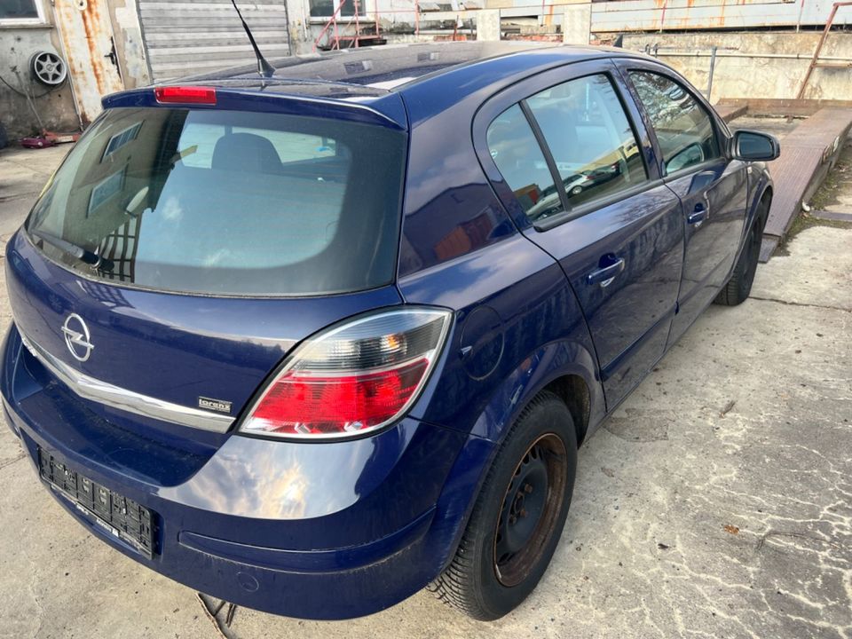 Opel Astra H Lim. Edition in Lichtenberg/Erzgebirge