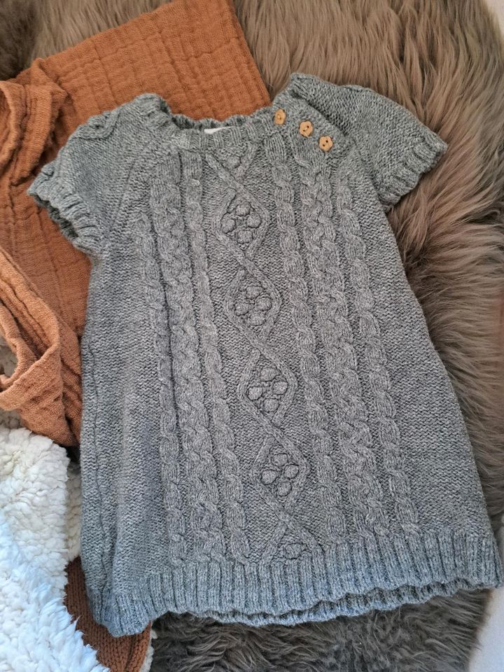 Kleid Baby 68, grau, Strickkleid, in Helmbrechts