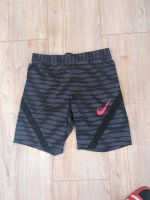 Nike Trainingshose Größe S *neu* Shorts, Jogger Sachsen-Anhalt - Naumburg (Saale) Vorschau