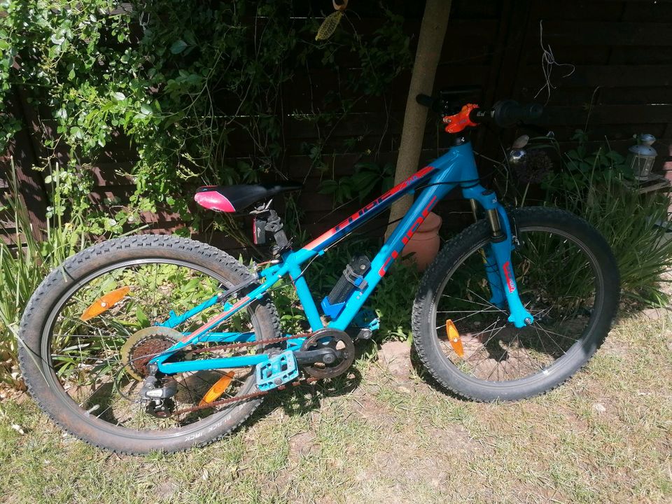 Kinderfahrrad 24 Zoll Cube Acid 240 in Zossen-Neuhof