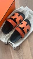 Sandalen Chypre Rose bois de santal/ rouge de turin Gr. 39 Hermes Hessen - Sulzbach Vorschau