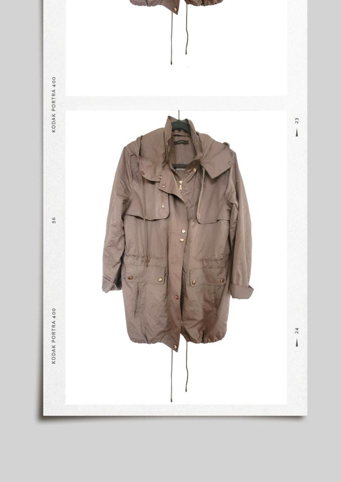 Esprit, schöne leichte Parka Jacke. Wunderschöner satter khaki in München