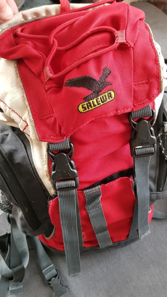 Salewa Kinder Wanderrucksack - incl. Versand 12 € in Freital