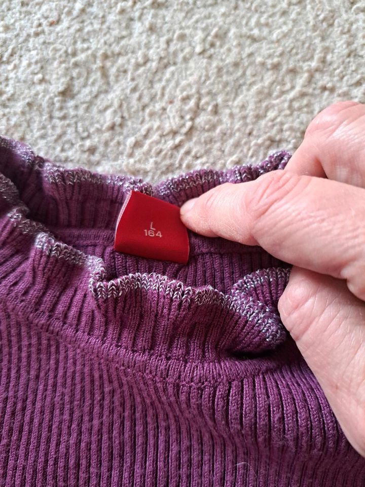 S.Oliver Pullover- lila silbrig- 164 - wie neu in Stuttgart