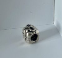 Pandora Charm-Anhänger „Geschenk“ silber Leipzig - Leipzig, Zentrum Vorschau