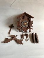 Alte antike Kuckucks Uhr aus Holz Baden-Württemberg - Schemmerhofen Vorschau