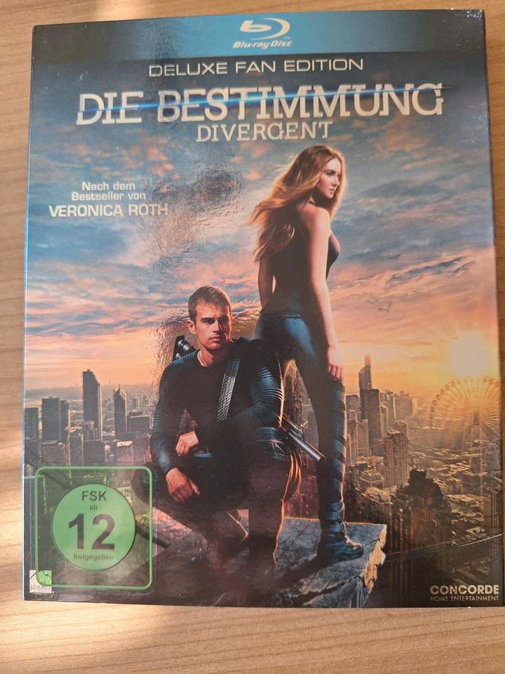 Bluray Die Bestimmung- Divergent Deluxe Fan Edition in Wallersdorf