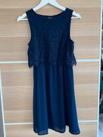 Elegantes Kleid mit Spitzenoberteil Stuttgart - Stuttgart-Nord Vorschau