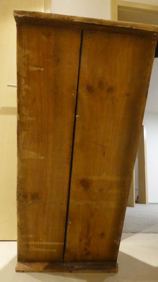 Bemalte antike Holztruhe mit Runddeckel 98 x 45 x 50 cm für Bastl in Bad Windsheim