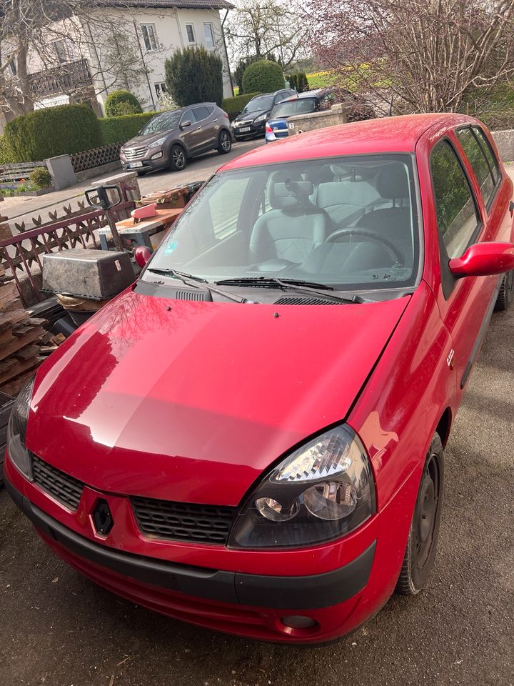 Renault Clio ohne Tüv in Memmingen