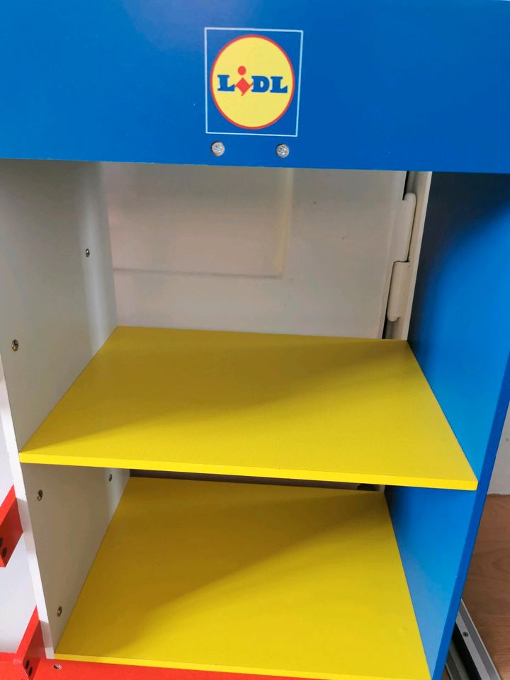 Lidl Einkaufsladen aus Holz in Sontheim