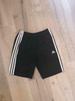 Sporthose Adidas kurz Gr. 152 Turnhose Sachsen - Ebersbach bei Großenhain Vorschau