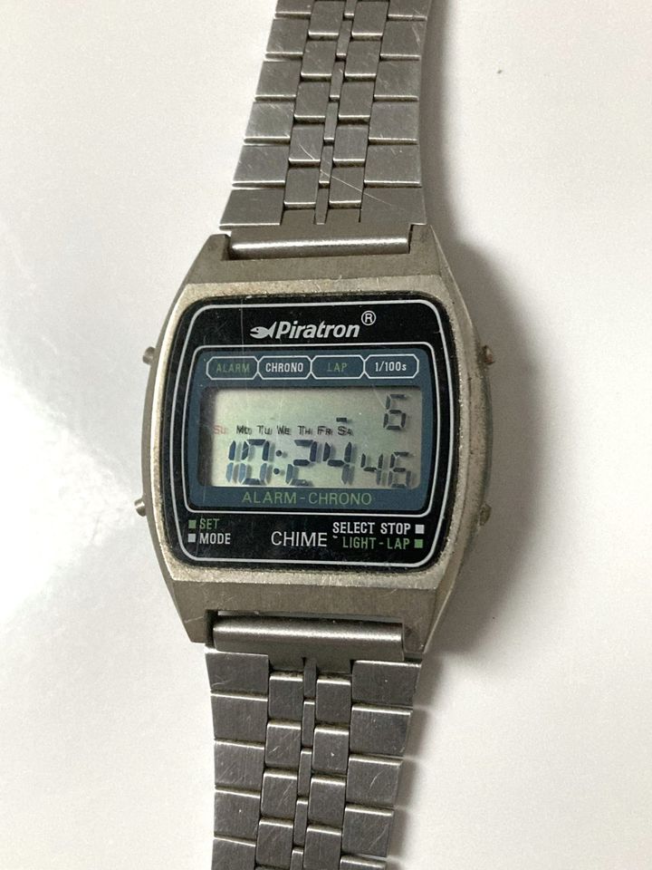 Kult Piratron digital watch Armbanduhr 70er Jahre in Remseck am Neckar