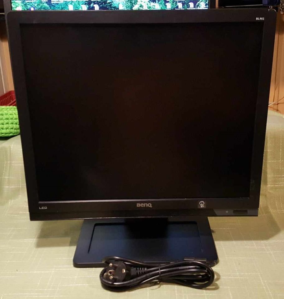 BENQ BL902-TM LCD Monitor 19 Zoll in Püttlingen