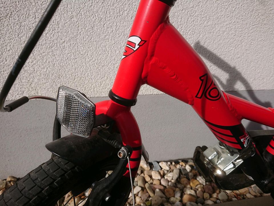 Kinderfahrrad 16 Zoll rot schwarz in Merseburg