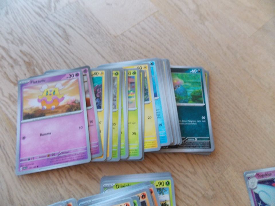 über 200 POKEMON Karten Obsidian Flammen auch sehr seltene Karten in Ostelsheim