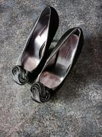 Schwarze Pumps mit Rose Nürnberg (Mittelfr) - Mitte Vorschau