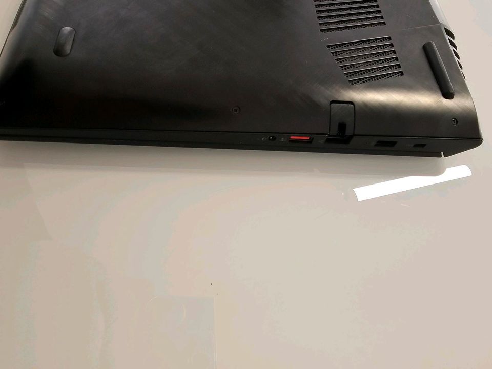 Lenovo Y720 Gaming Laptop in Dillenburg