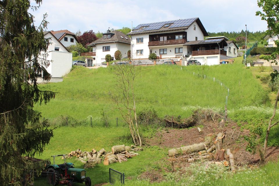 Baugrundstück zum sofortigen Bebauen, ohne Bauzwang im gepflegten Wohngebiet! in Weilmünster