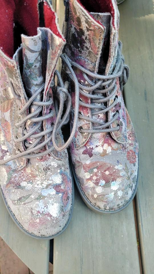 S'Olivee Boots Stiefel Gr.39 Glitzer Silber Blumen  Chic in Kassel