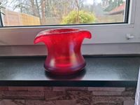 Kompakte Jugendstil Vase,rotes Glas,irisierend, 18 x 15 x 12,5 cm Schleswig-Holstein - Neumünster Vorschau