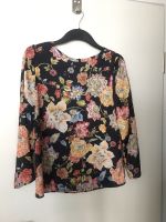 Hallhuber Bluse Top Shirt Gr. 34 S Blumenmuster Düsseldorf - Pempelfort Vorschau