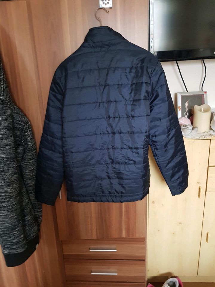 Leichte Herren Jacke 3€ Festpreis ist nicht verhandelbar in Cottbus