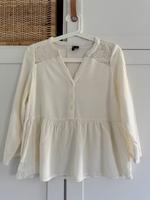 Bluse Spitze Schößchen Vero Moda Gr XS Bayern - Erlangen Vorschau
