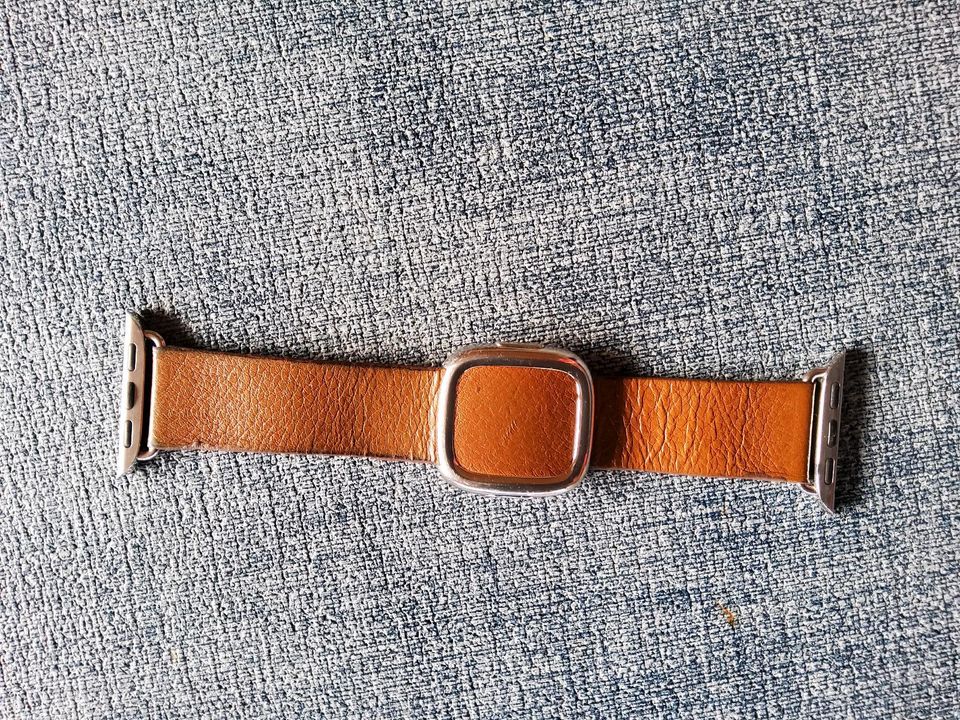 ORIGINAL APPLE WATCH LEDERARMBAND in Tholey