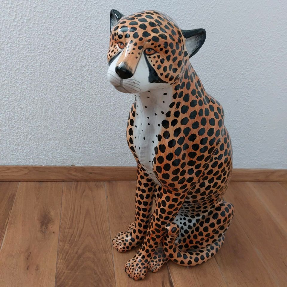 ** Porzellanfigur Gepard ** in Herzogenrath