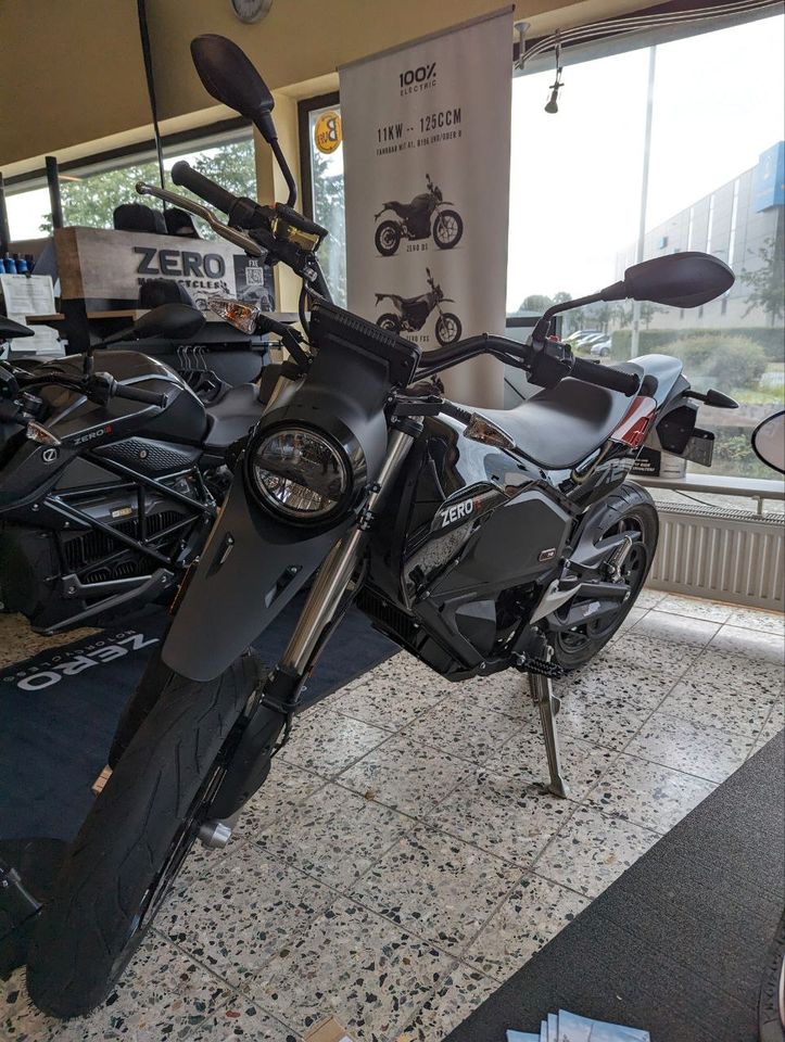 E-Motorrad ZERO FXE 7.2 11kW, Vorführer *** SONDERPREIS *** in Flensburg