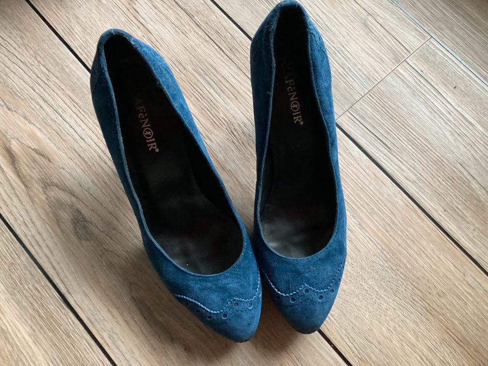 Pumps, blau, Wildleder, Cafe Noir, wie neu in Greven