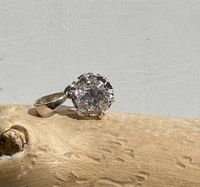 Kettenanhänger * Weißgold * Solitär * Brillant *14K /  0,75ct Nordrhein-Westfalen - Dinslaken Vorschau