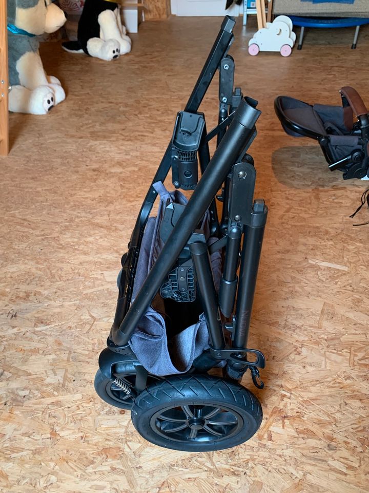 Moon Nuova Kinderwagen - TOP mit allem was man braucht! in Neunburg