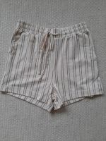 Kurze Sommer Shorts Gr.S, Neu, ecru mit schwarzen Streifen Frankfurt am Main - Sachsenhausen Vorschau