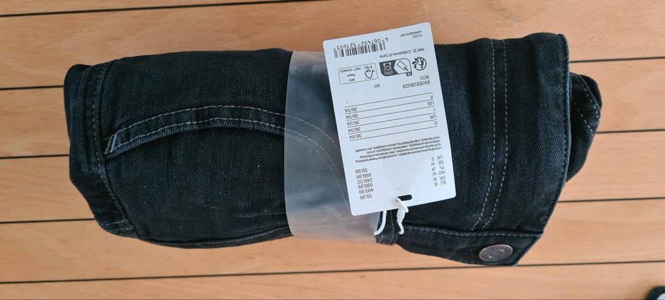 NEU - ESPRIT Jeans 36/34 Black Dark Wash - ORIGINALVERPACKT - in Bodenheim