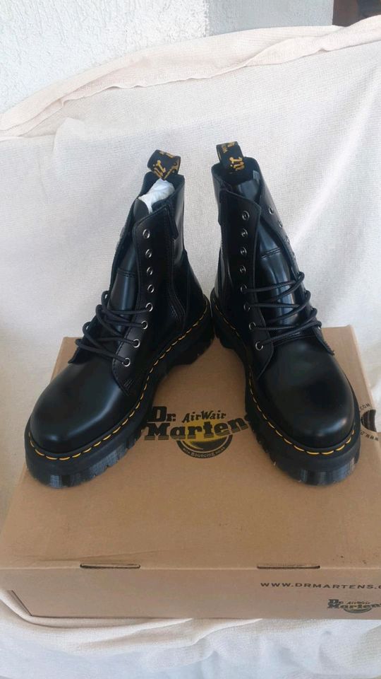 DR. MARTENS JADON SMOOTH PLATEAUSTIEFEL Größe 41 in Pennigsehl