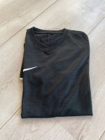 Nike Dry Fit Sportshirt schwarz Gr.S (170) wneu Hessen - Heppenheim (Bergstraße) Vorschau