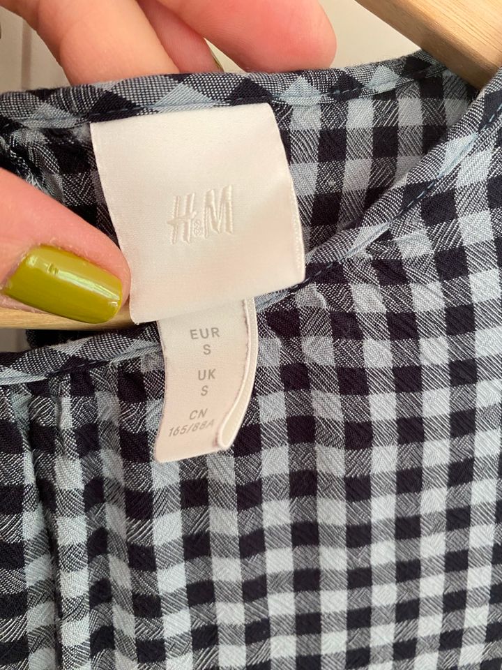 Kleid H&M Gr. S blau schwarz kariert langarm in Edewecht
