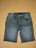 Schöne graue Jeans Shorts Jack Jones Größe S für 10 Euro Nordrhein-Westfalen - Harsewinkel Vorschau