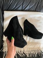 Schwarze Keilabsatz Heels, neu Frankfurt am Main - Sachsenhausen Vorschau