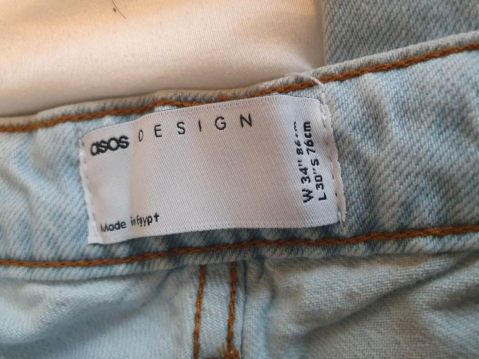 Asos Jeans Herren W34/L30 Hellblau in Darmstadt