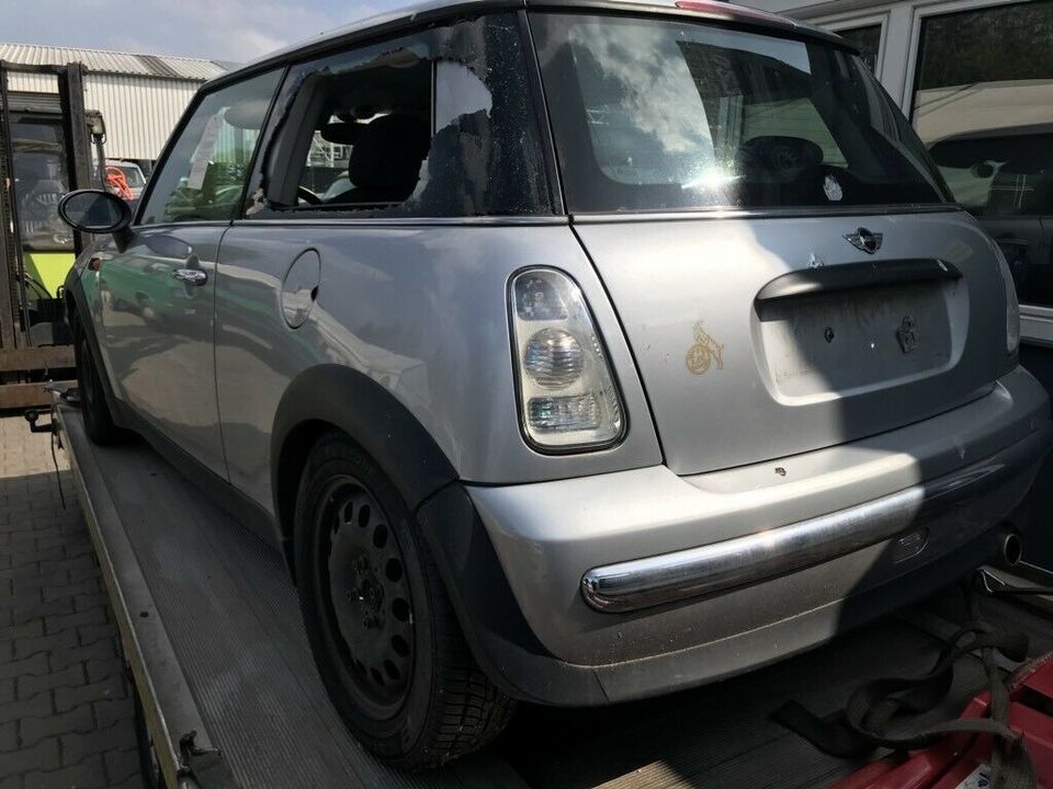 BMW Mini One R50 Ersatzteile Gebrauchtteile Schlachtfest Köln in Köln Vogelsang