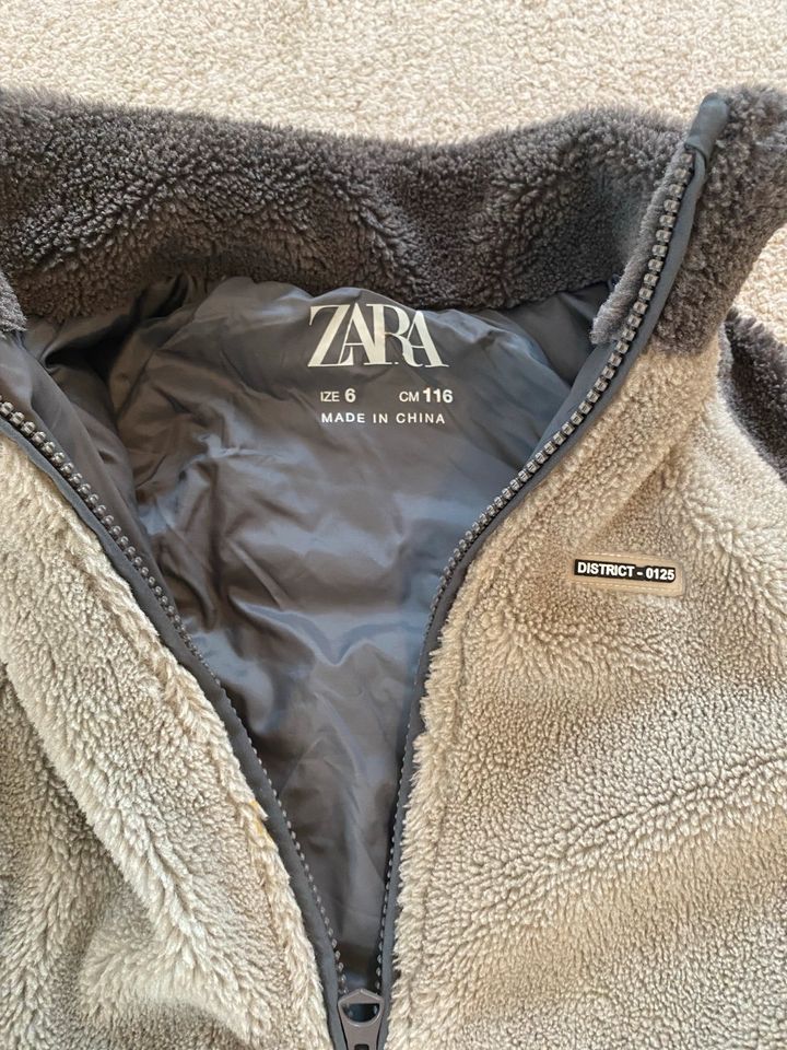 Zara Teddyjacke Kinderjacke Gr.116 ( 6 Jahre) in Bad Reichenhall