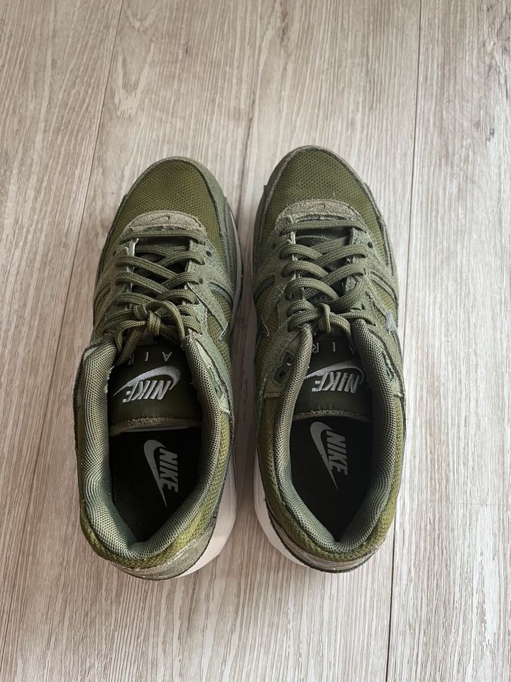 Nike Air Max Command grün khaki 38 in Böbingen an der Rems