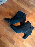 Schwarze Tamaris Stiefeletten, Größe 39 – Selten getragen Niedersachsen - Isernhagen Vorschau