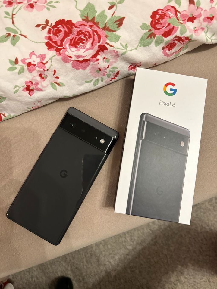 Google Pixel 6 in schwarz, 128 GB in Bad Soden-Salmünster