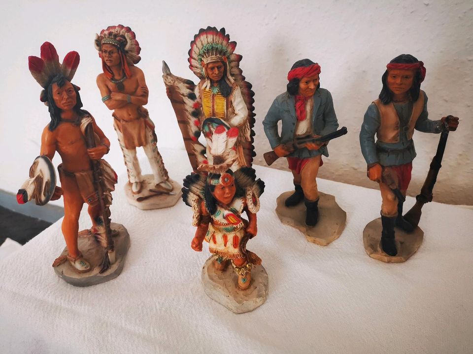 Indianerfiguren von Castagna in Brandenburg an der Havel