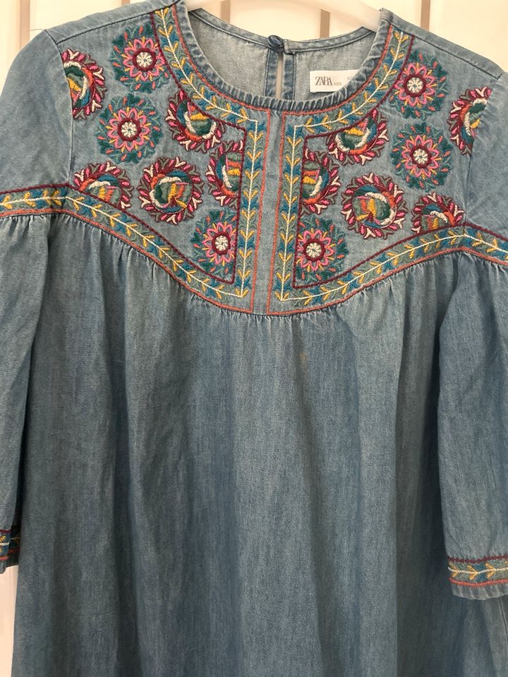 Zara Kleid 11-12j Made in india in Burgthann 